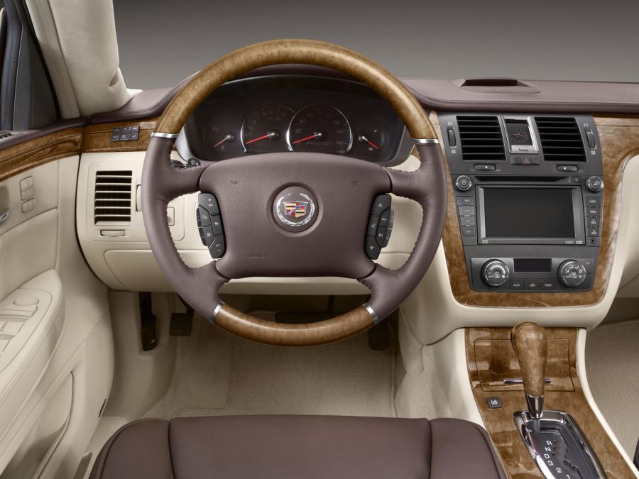  Cadillac DTS Platinum 2007 года  (фото 4 из 4)